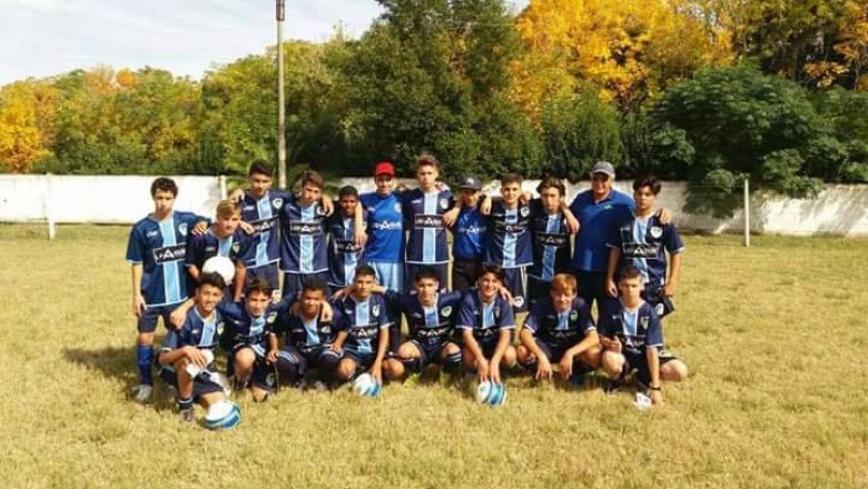 EL INICIAL JUEGA LA TRES