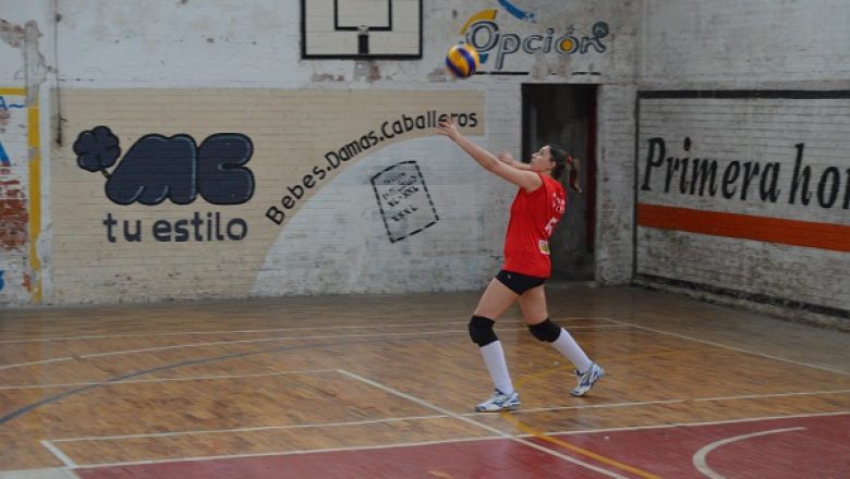Colonia recibió al voley