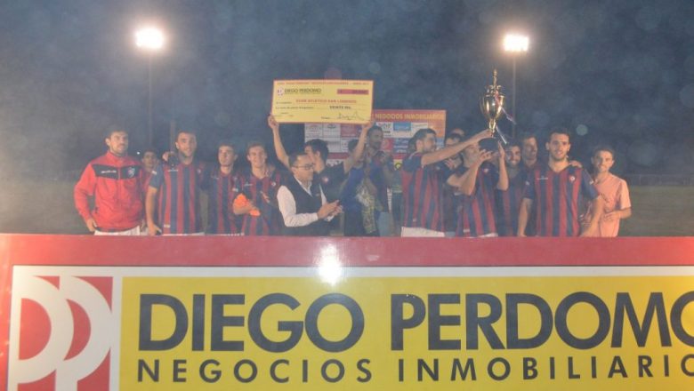 SANTO CAMPEÓN