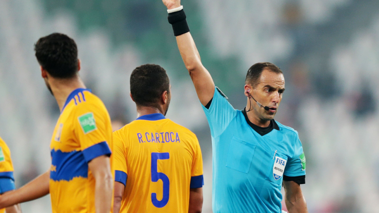 Esteban Ostojich se quedó en medio oriente