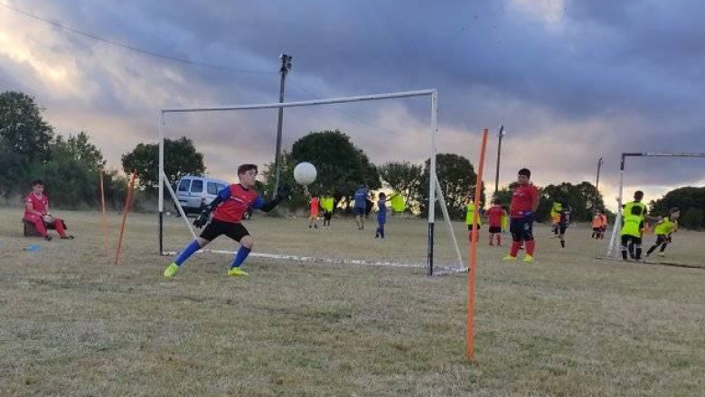 Los niños pueden volver hoy a las canchas