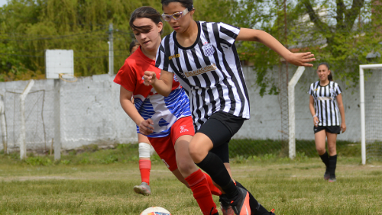 Niñas a la cancha