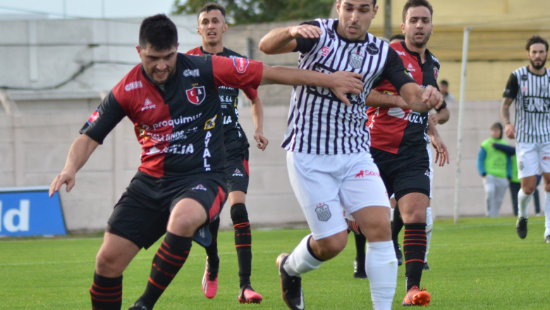 Ganó cómodo y clasificó a octavos