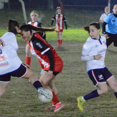 El empate los dejó en carrera