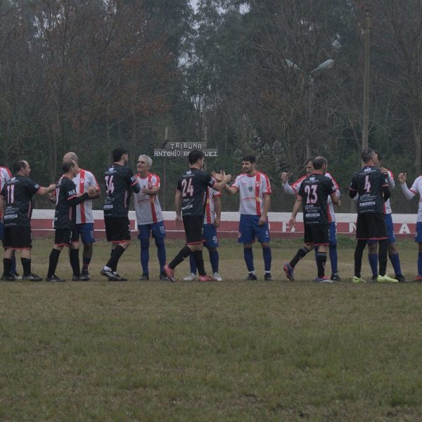Tres van por el Apertura