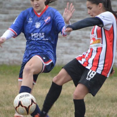 El balón empieza a rodar en el interior