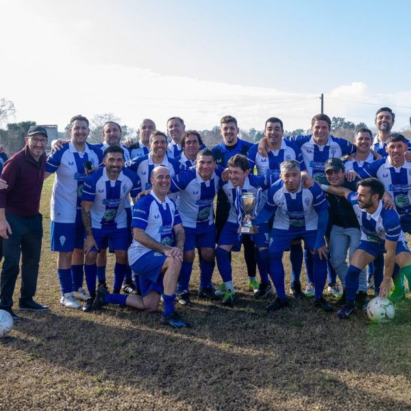 Tito Borjas por fin tiene el trofeo
