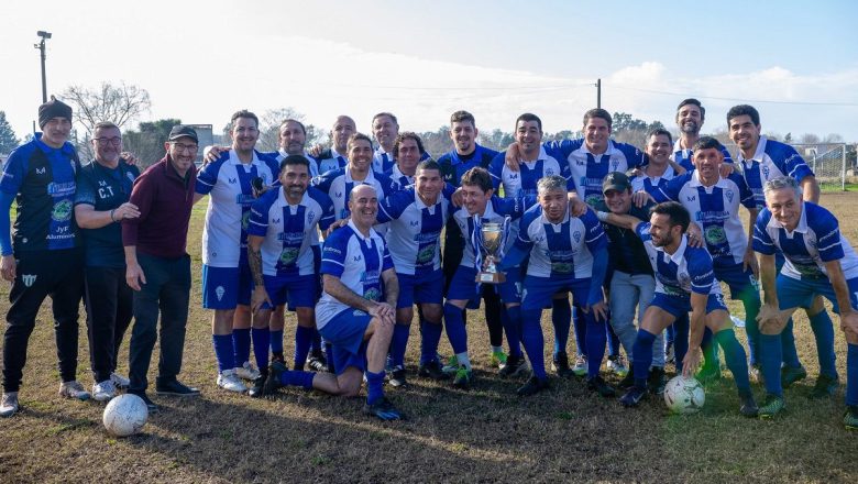 Tito Borjas por fin tiene el trofeo
