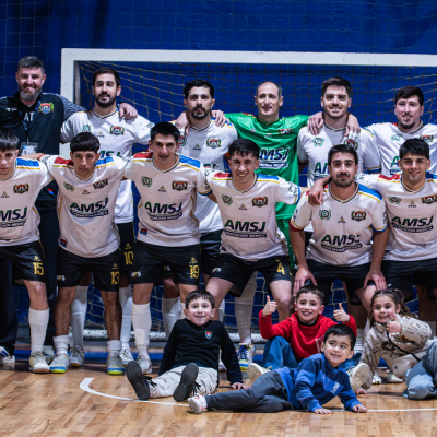 De atrás ganó para ser finalista