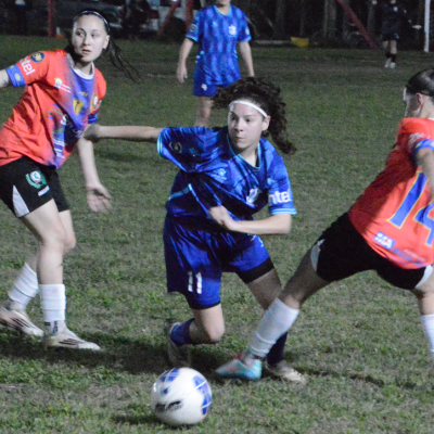 Capital se metió en cuartos de final