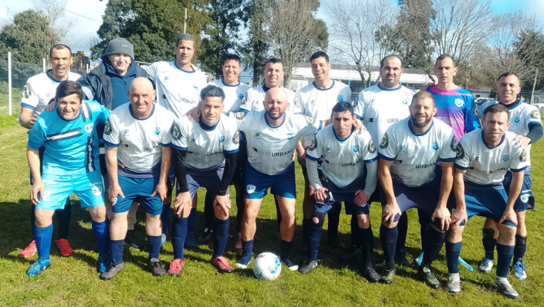 Ciudad del Plata ganó y se metió